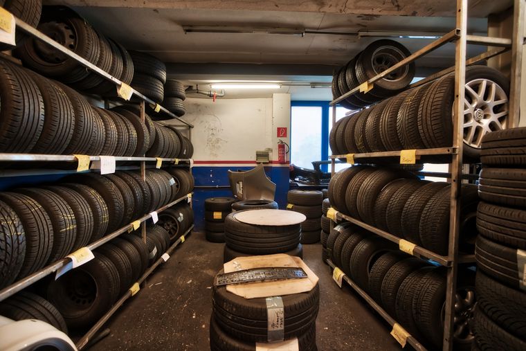 Einblick in die Werkstatt von Autotechnik Hoppe in Viersen